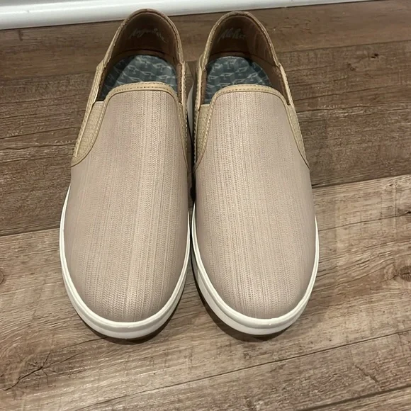 Olukai Women’s Ki’ihele Ili Convertible Sneakers Size 9.5 - Picture 2 of 6